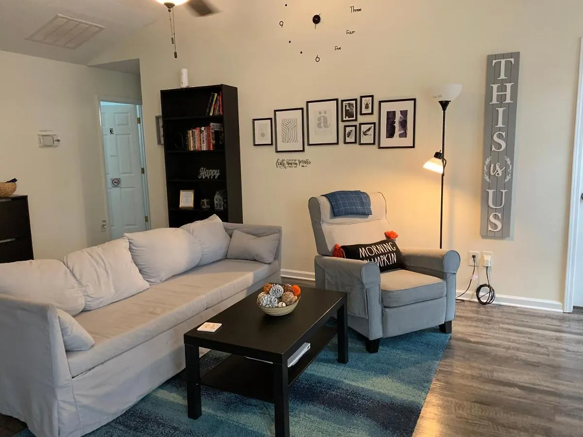 Blabla Lounge Apartment Charlotte Homestay